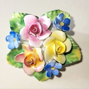 ARTONE BONE CHINA FLORAL ROSES BROOCH - MADE IN ENGLAND